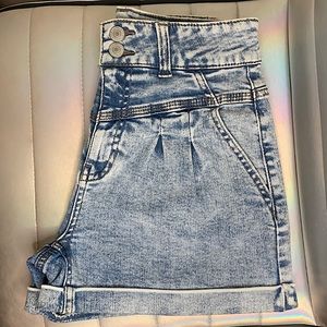 Vanilla star mom shorts size 3 color denim